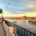 Ferries * Sliema